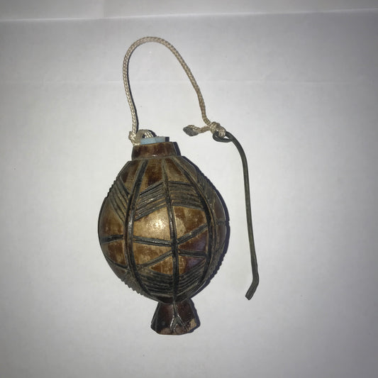 4.262.1 African Art: Angola - Tschokwe tribe - Snuffbox - 8cm