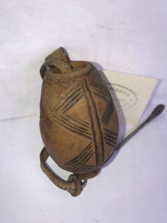 4.262.2 African Art: Angola - Tschokwe tribe - Snuffbox - 6cm