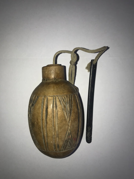4.263 African Art: Namibia / Zambia - Luvale tribe - Snuffbox - 9cm