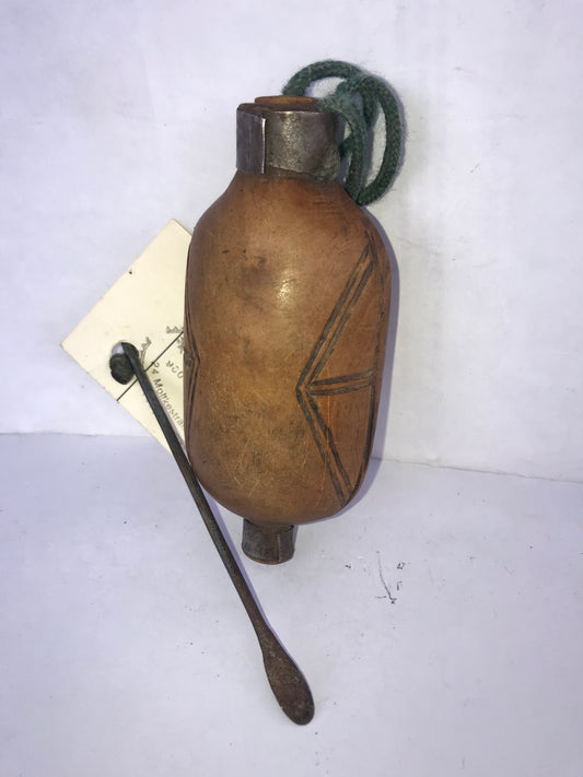 4.264.9 African Art: Namibia / Angola - Pwevo tribe - Snuffbox - 10cm