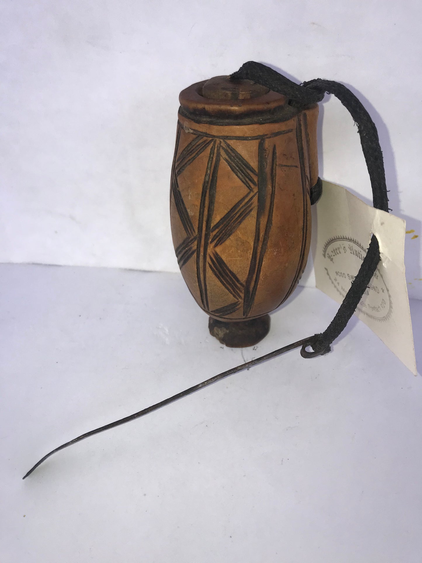 4.267.3 African Art: Namibia - Kwanyama tribe - Snuffbox - 9cm