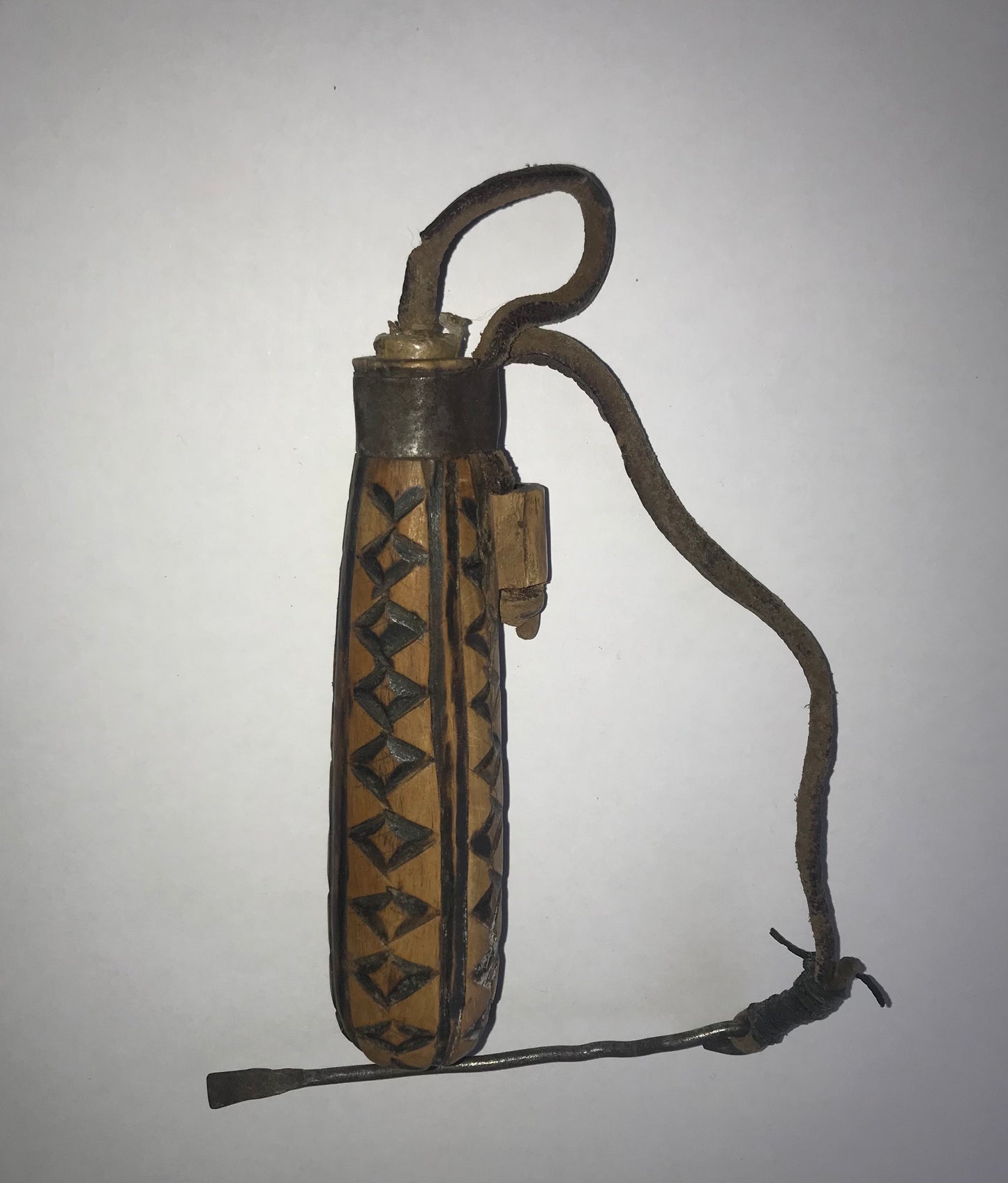 4.268 African Art: Namibia - Ondangwa tribe - Snuffbox - 10cm