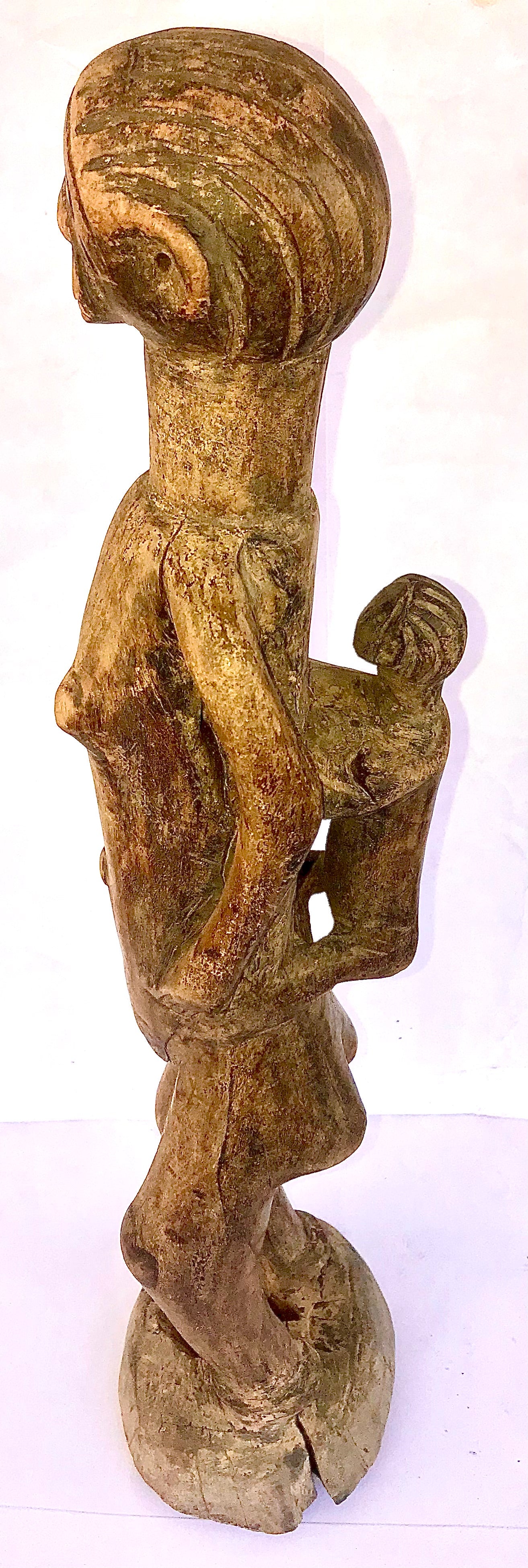 6.052 African Art: Tanzania - Nyamwezi tribe - Mother and Child - 43cm
