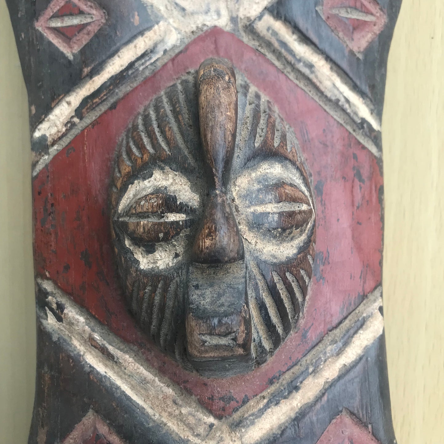 7.2215 African Art: Kongo - Basonge tribe - Ancestor protection shield - 59cm