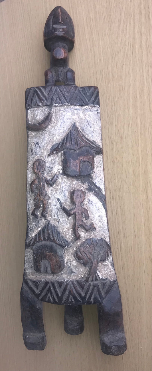 7.2218 African Art: Tanzania - Nyamwezi tribe - Ancestor Communication board - 43cm
