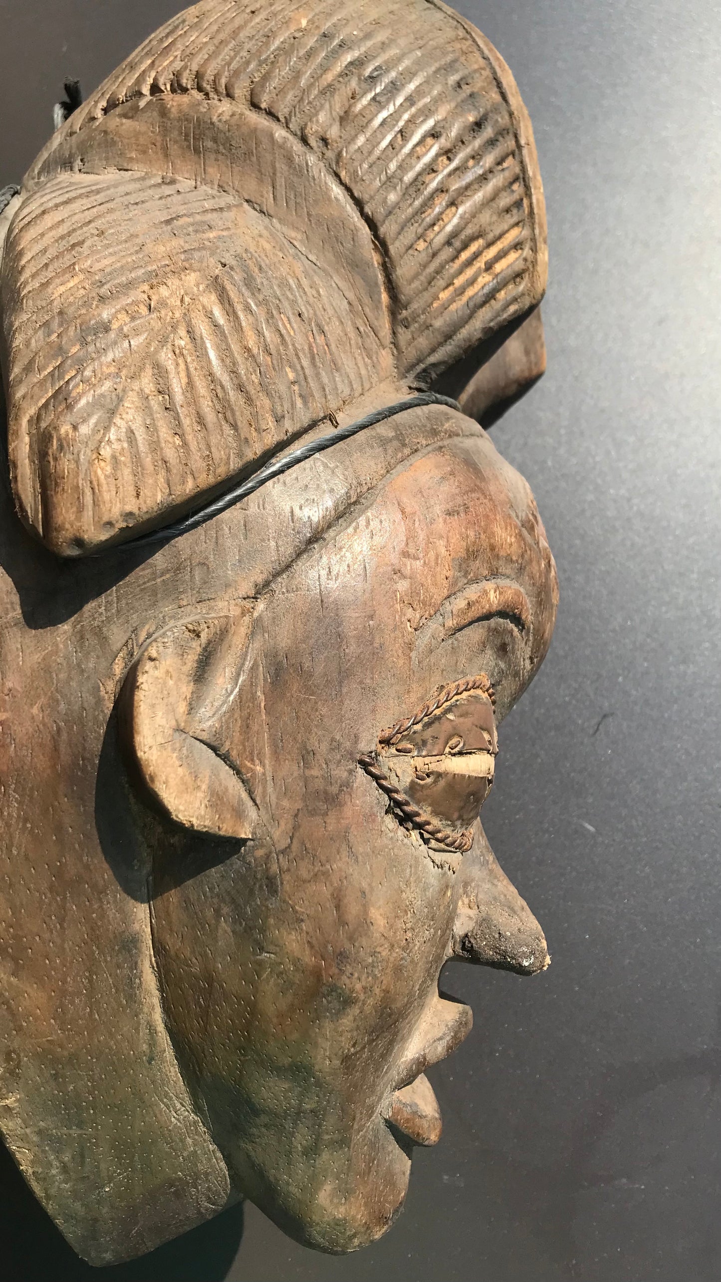 8.2238 African Art: Gabon - Punu tribe - Wedding mask - 32cm