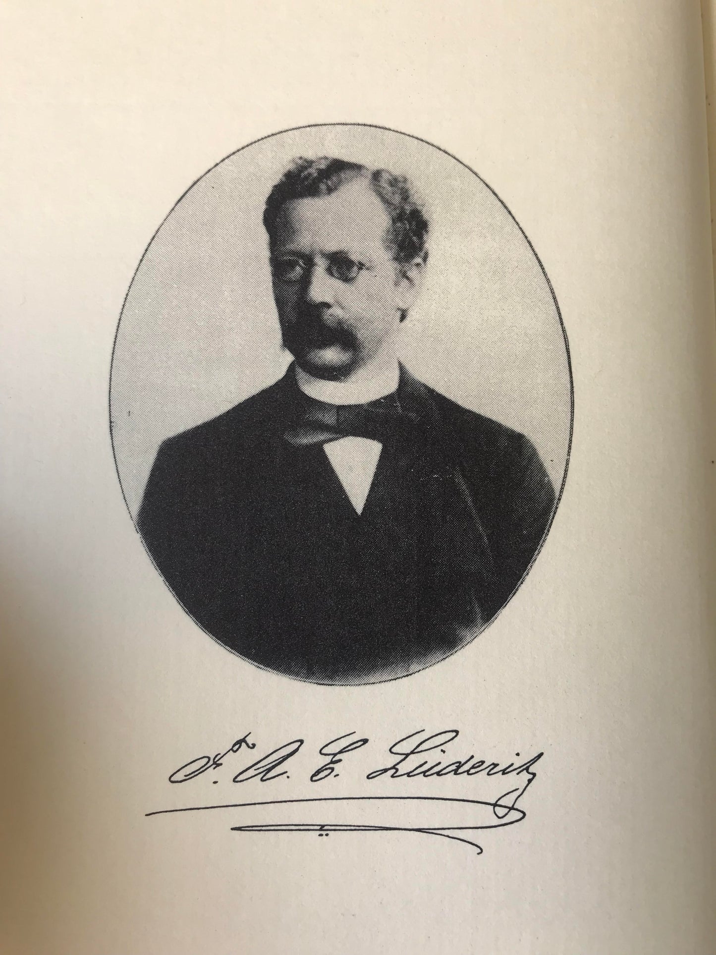 Book 2.7. DSWA - Deutsch-Südwestafrika - Land und Leute - Bernhard Voigt - Nr 1 von 1000 /