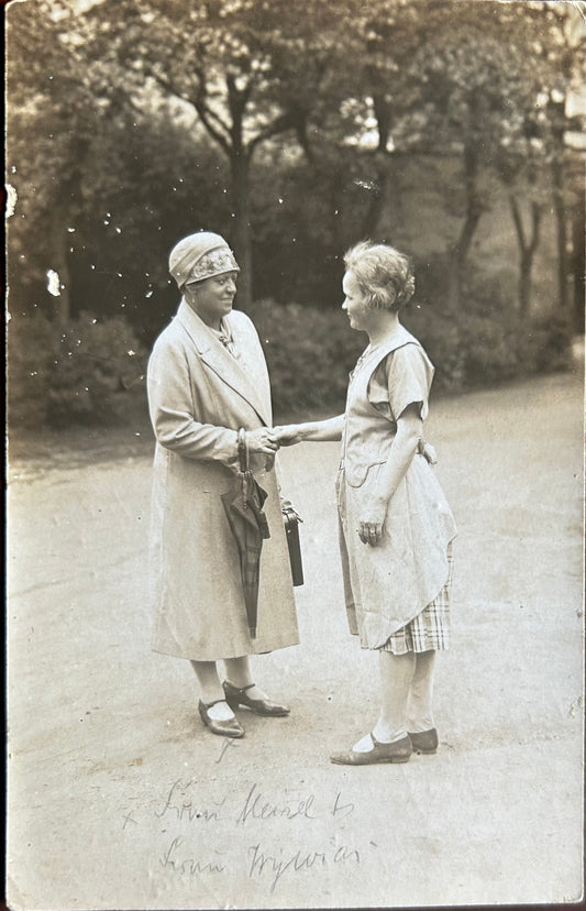 PC 0089 - SWA Postkarte - Begrüssung zweier Damen - Familie Steckel - 5.April 1929 mit abgestempelter 15 Pfennig Mark - Deutsches Volk