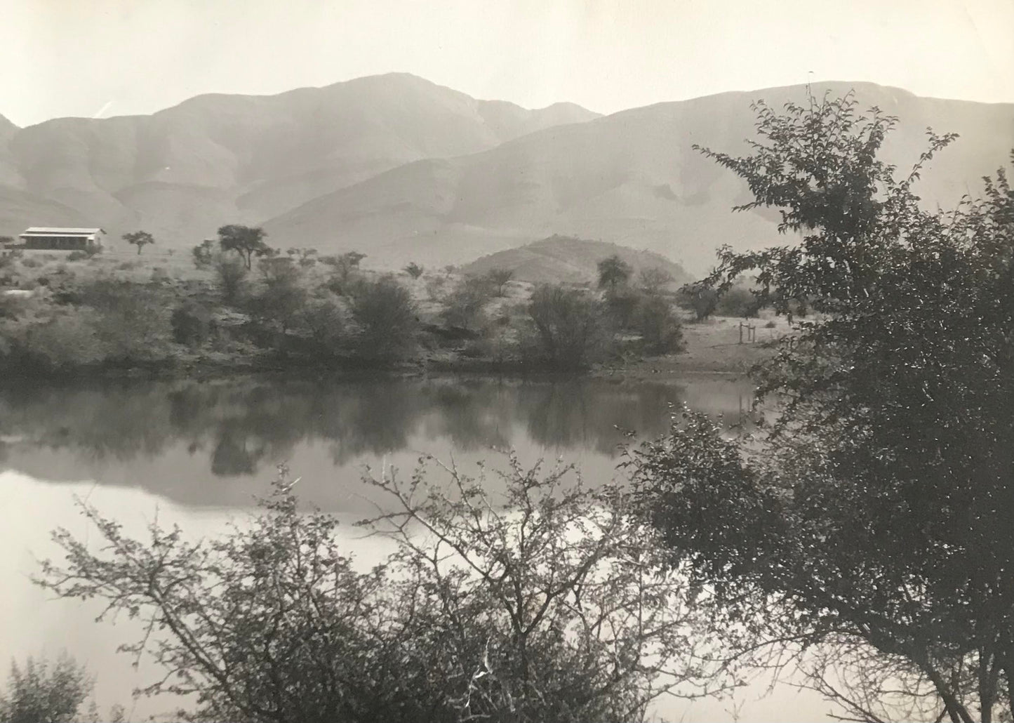 PC0138 - SWA - Settlement at Naukluft's mountains - 1930's / SWA - Kleinsiedlung bei Nauklufter Bergen - 1930er