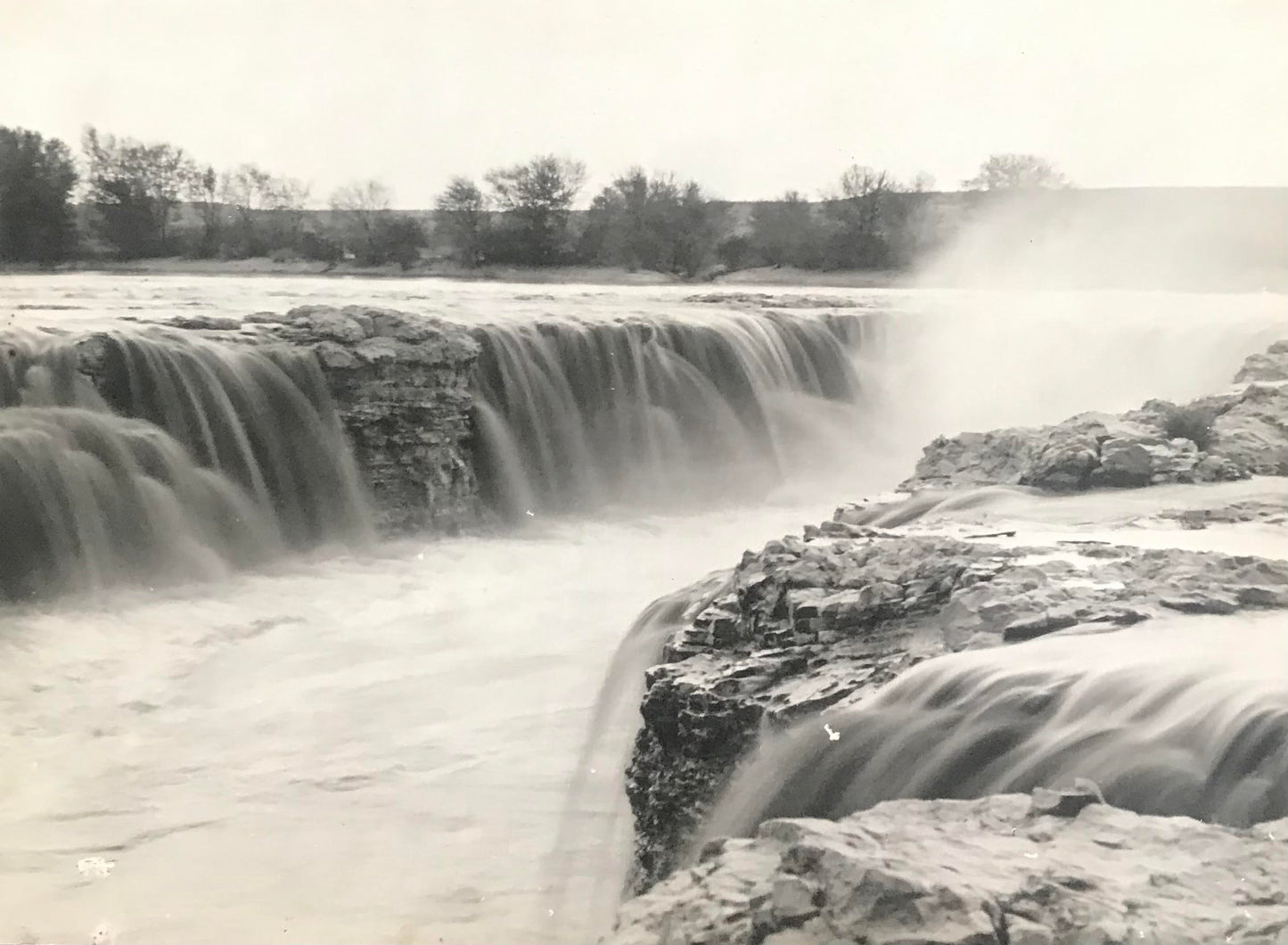 PC0140 - SWA - Omaruru river in full flood / SWA - Omarurufluss in Flut