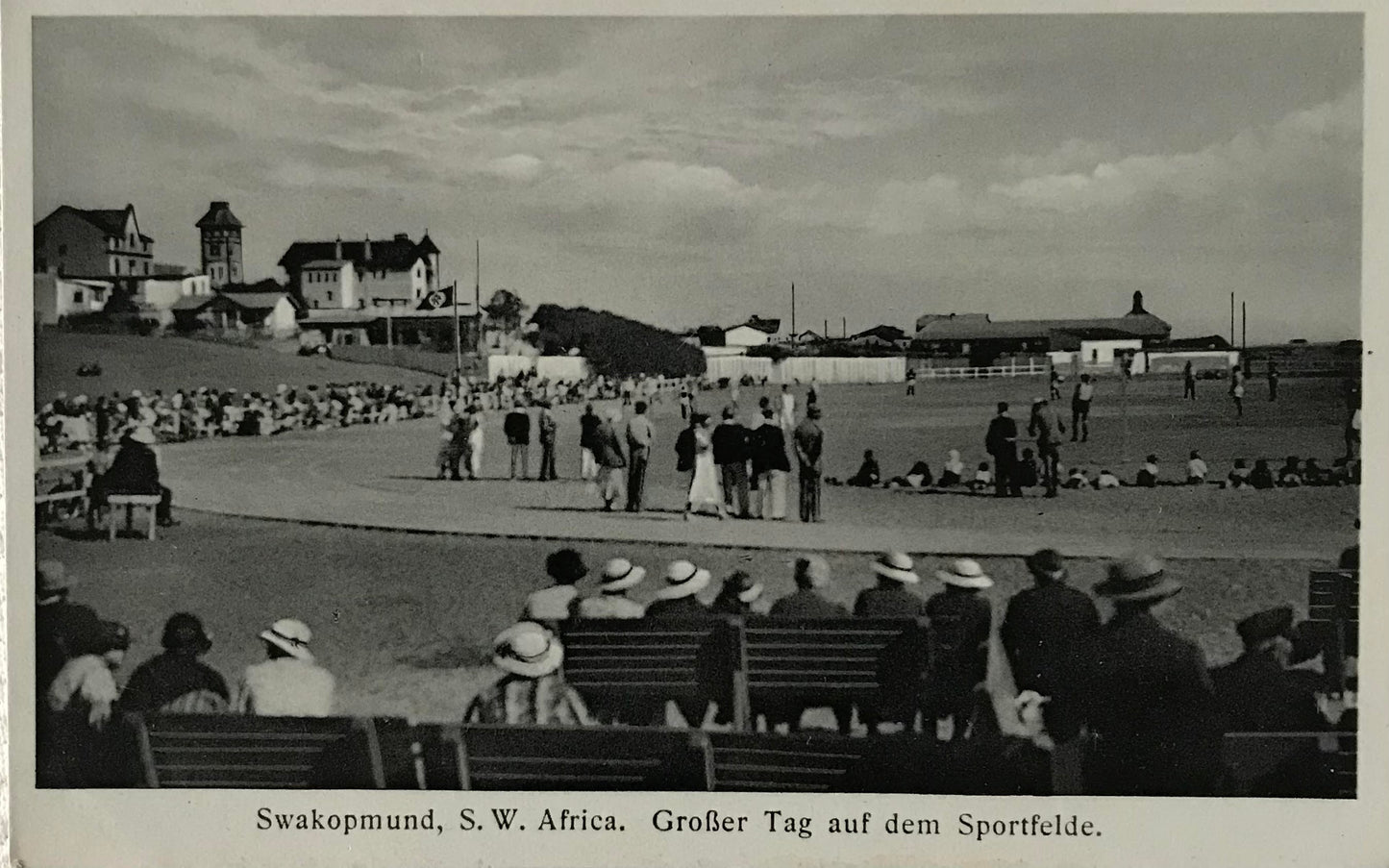 PC SWK 12.8. SWA Postkarte - Swakopmunder Sportfeld - 1950er / SWA postcard - Swakopmund sports field - 1950s