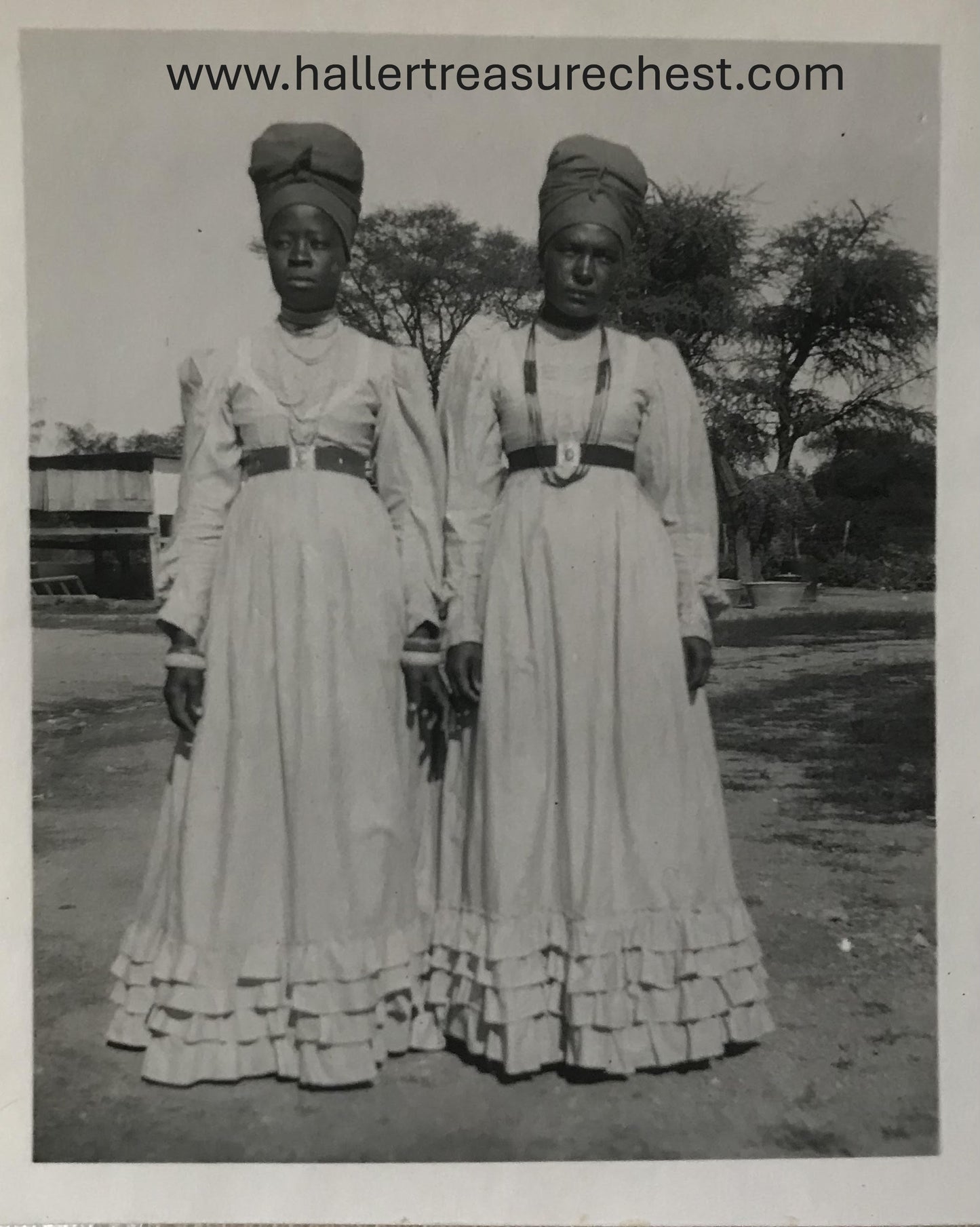 PC Tribes 7.4. SWA Foto - 2 Hererofrauen / SWA photo - 2 Herero Women