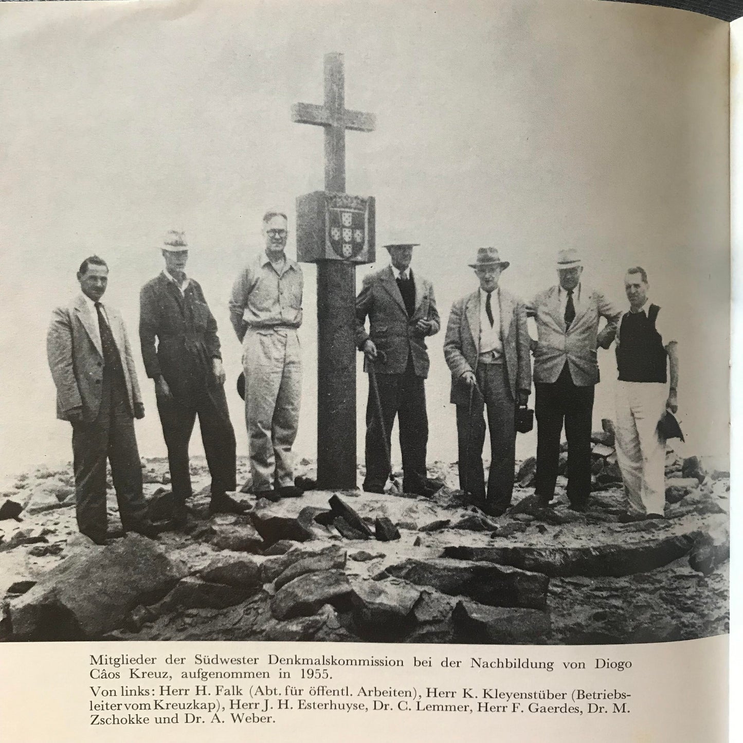 Book 2.28 DSWA - Das Kreuzkap, Guano und Robben, 1970, D.W.Knynauw / Part 1 - The Cross Cape, Part 2 - Guano and Seals