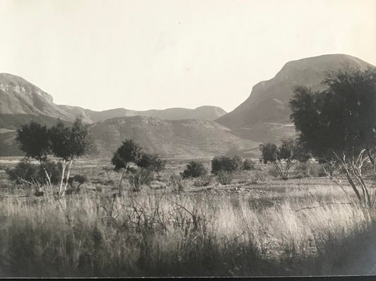 PC0137 - SWA - Settlement at Naukluft's mountains - 1930's  / SWA - Kleinsiedlung bei Nauklufter Bergen - 1930er  SWA