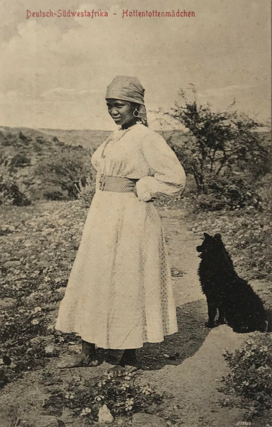 PC0211 - GSWA postcard - posing woman / DSWA Postkarte - posierende Frau, F.Nink Sammlung