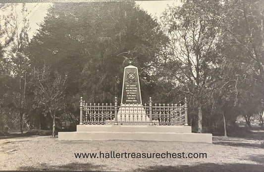 PC A 010.7. DSWA Postkarte - Kriegerdenkmal im Stadtpark in der Nähe des Zoos, Windhuk / GSWA postcard - War memorial close to the zoo in Windhoek