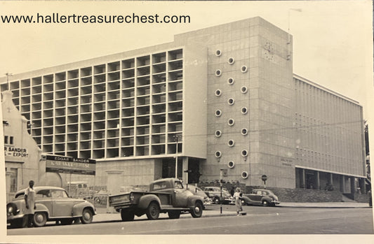 PC A 11.5 CPA Carte postale - centre-ville avec voitures - fin des années 1950, Windhoek