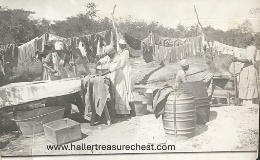 PC SWK-LUD 1.4. DSWA Postkarte - Herorofrauen bei der Wäsche /  GSWA postcard -  Herero woman doing washing
