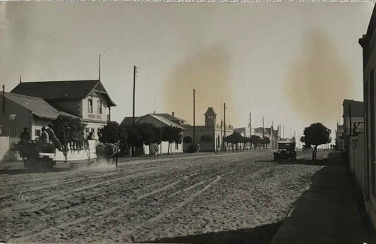 PC SWK 11.6. SWA Postkarte - Swakopmunder Kaiserstrasse - 1930er / SWA postcard - Swakopmund Kaiserstrasse - 1930s