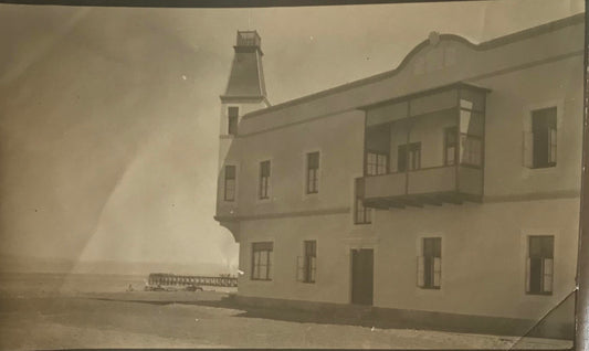 PC SWK 12.7. SWA Foto - Altes Schülerheim , Swakopmund 1930er / SWA photo - Old Löbbecke school dormitory, Swakopmund 1930s - today McHuman building
