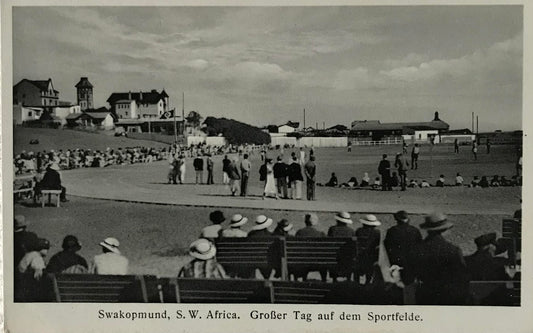 PC SWK 12.8. SWA Postkarte - Swakopmunder Sportfeld - 1950er / SWA postcard - Swakopmund sports field - 1950s