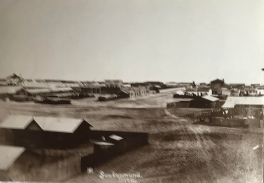 PC SWK 14.7. DSWA Foto - Blick auf Stadtbild, Swakopmund 1906 / GSWA photo - View of cityscape, Swakopmund 1906