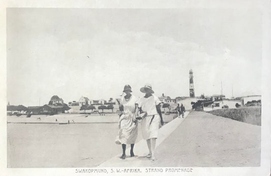 PC SWK 5.6. DSWA Postkarte -  Strandpromenade Swakopmund, 1920 / GSWA postcard - Swakopmund beach promenade, 1920