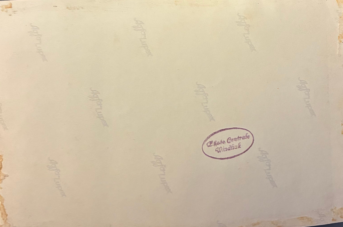 PC A 010.4. SWA Foto - Deutschen Pfadfinder vor dem Reiter von Südwest, Windhuk / SWA photo - German scouts posing in front of the Horseman of Southwest, Windhoek